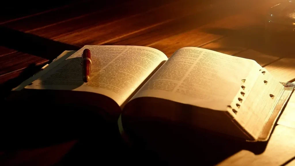 Imagem biblia caneta do artigo ‘Apocalipse - o livro da Esperança Cristã' (pt 32)