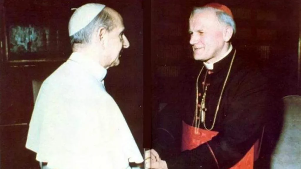 Com Paulo VI, o Papa que deu continuidade ao Concílio Vaticano II.