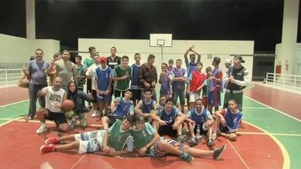 Imagem foto destaque 2 1 do artigo Camarões Azuis, equipe de Basquete do CAS São Geraldo realiza amistoso e agita o CAS