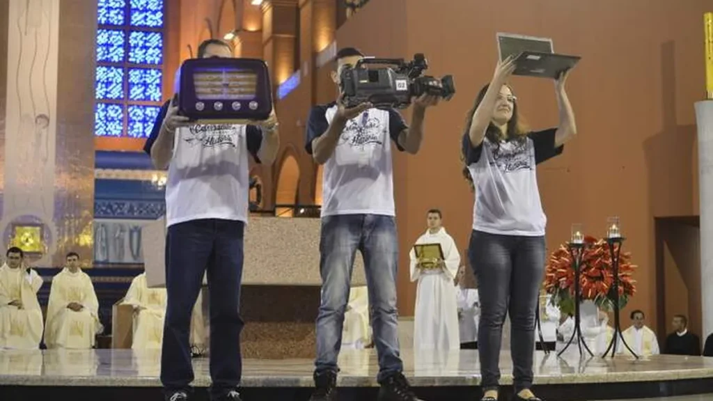 Imagem tlq6065 do artigo Rede Aparecida de Comunicação: "Vocação de ser anunciadora do Redentor"