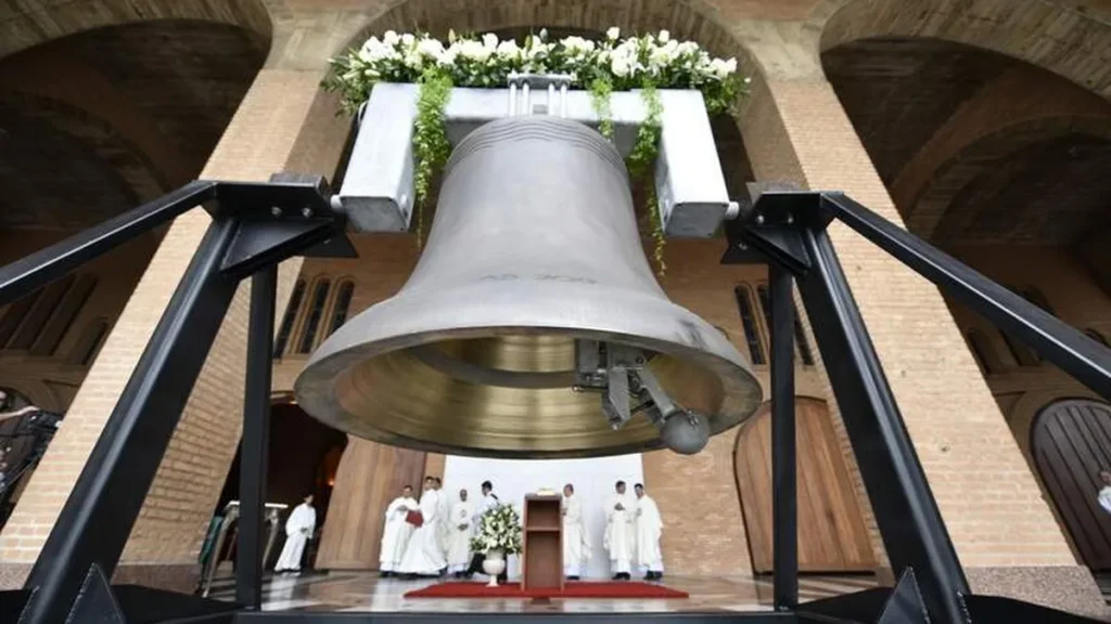 Imagem bencao dos sinos foto thiago leon 1 do artigo Basílica de Aparecida realiza bênção dos novos Sinos do Campanário