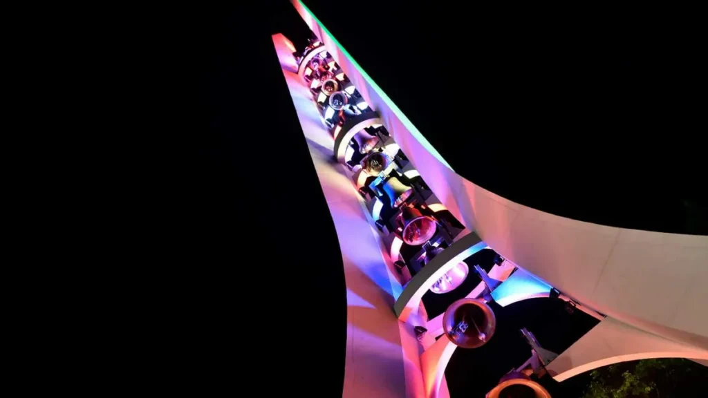 Imagem Campanario Iluminado do artigo Contemple os sons do Campanário de Aparecida