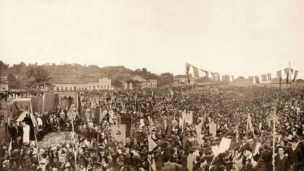 Imagem missa comemorativa da lei aurea do artigo Igreja na América Latina: presença na sociedade contemporânea