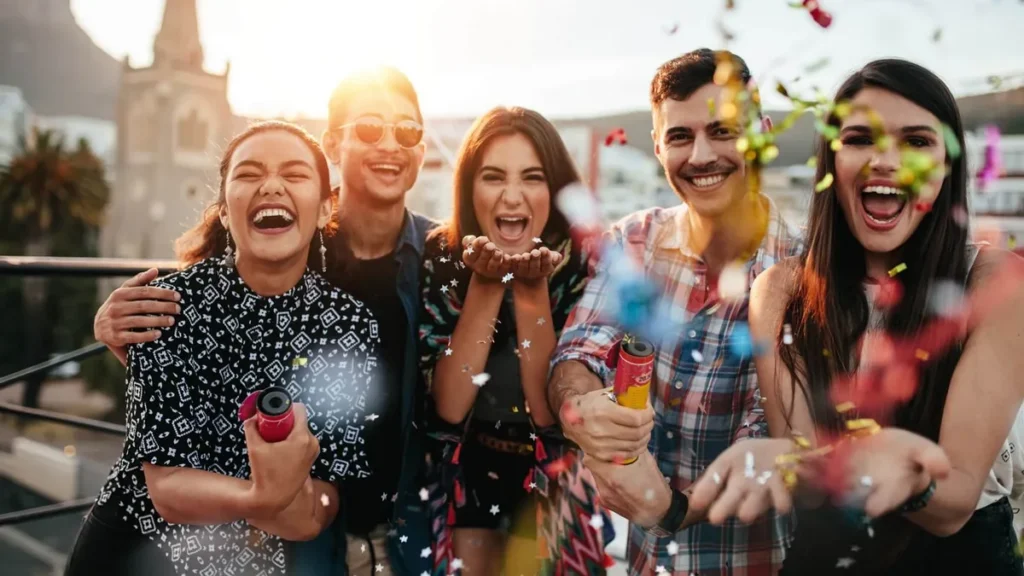 Imagem Festa jovens do artigo Participar do Carnaval é pecado?