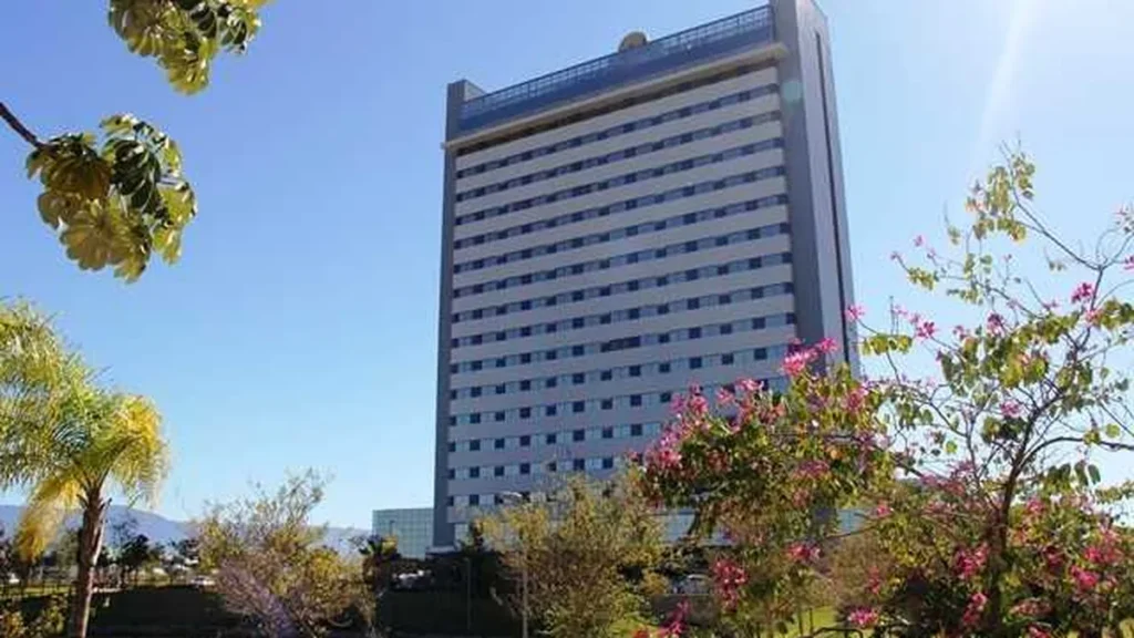 Site de viagens destaca Hotel Rainha entre os melhores da região