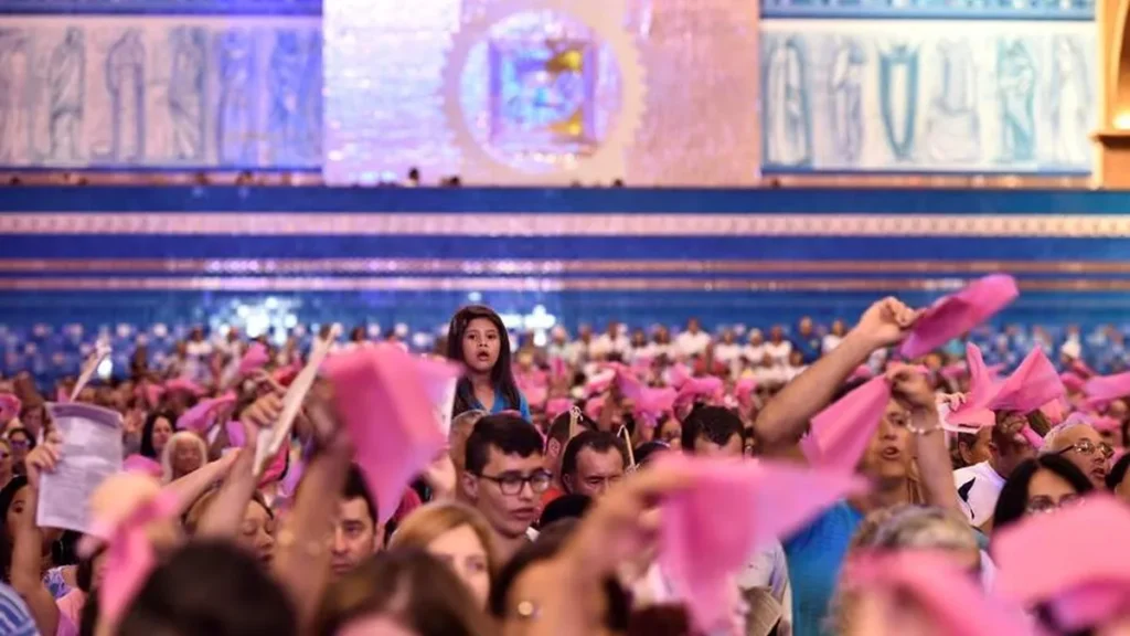 Santuário Nacional acolheu 5ª Romaria do Terço das Mulheres.