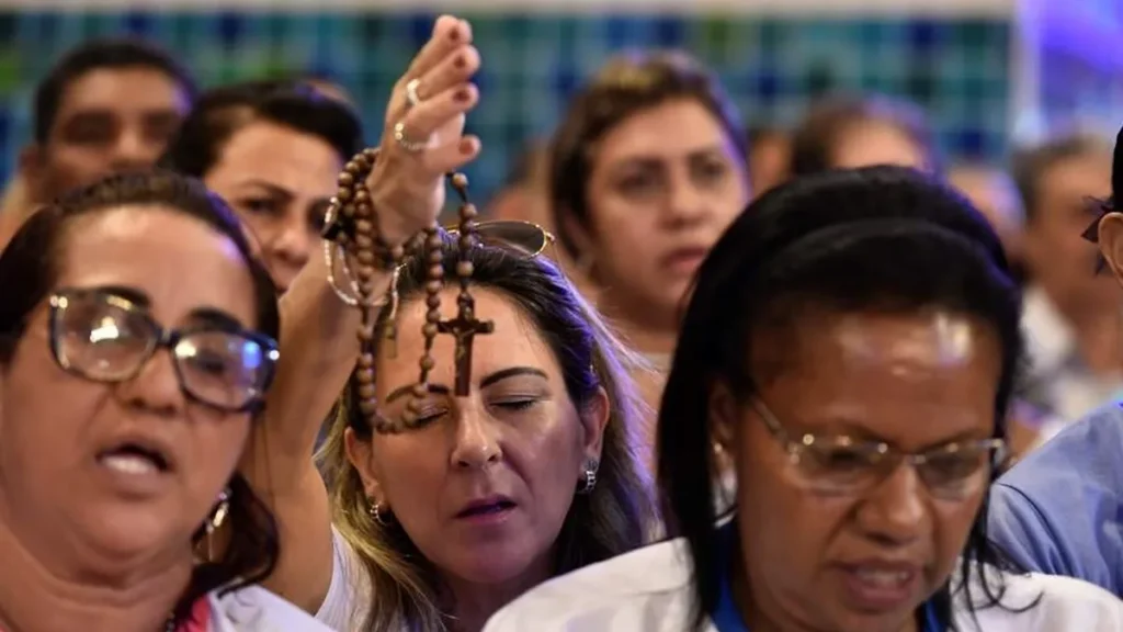 Santuário Nacional acolheu 5ª Romaria do Terço das Mulheres.