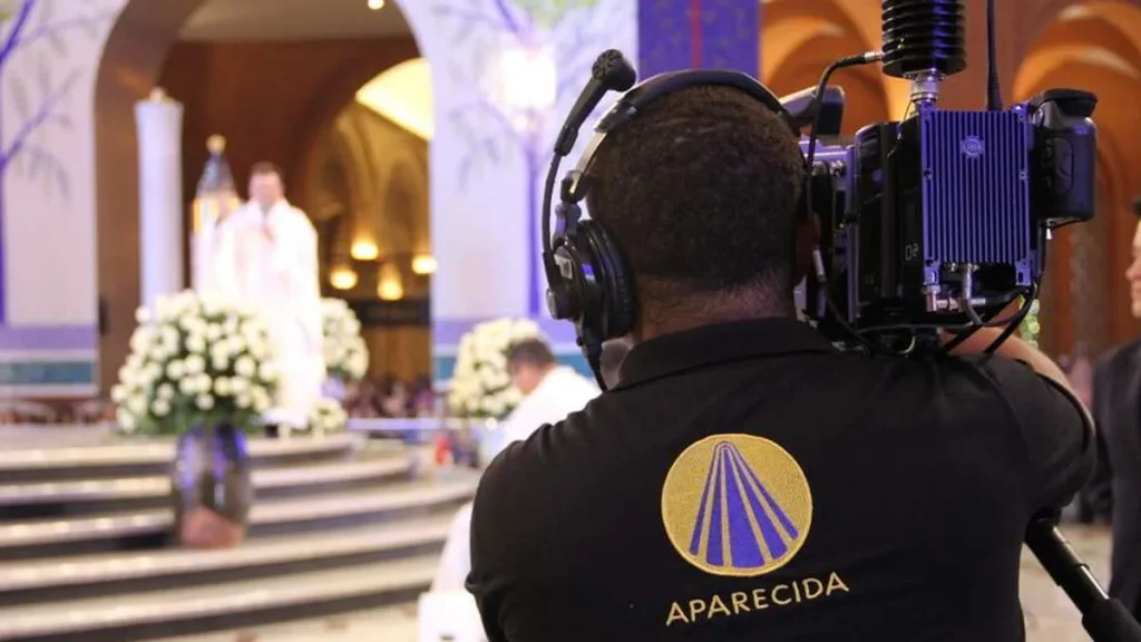 Bastidores da cobertura da TV Aparecida.