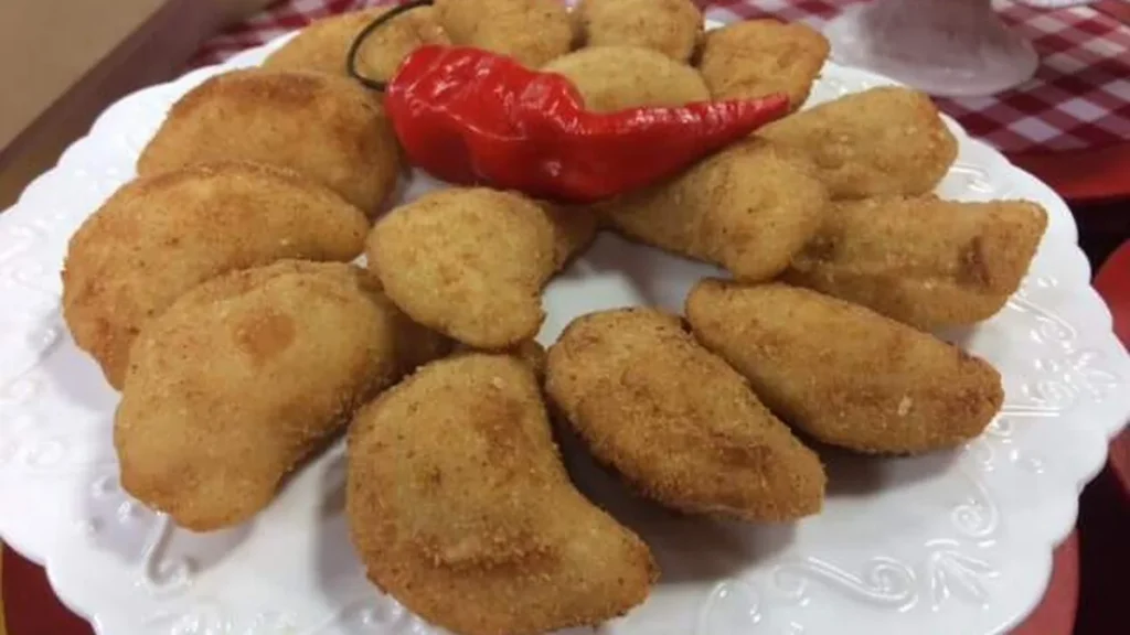 Imagem rissole do artigo Minicurso de salgadinhos: risoles de mandioquinha e carne seca