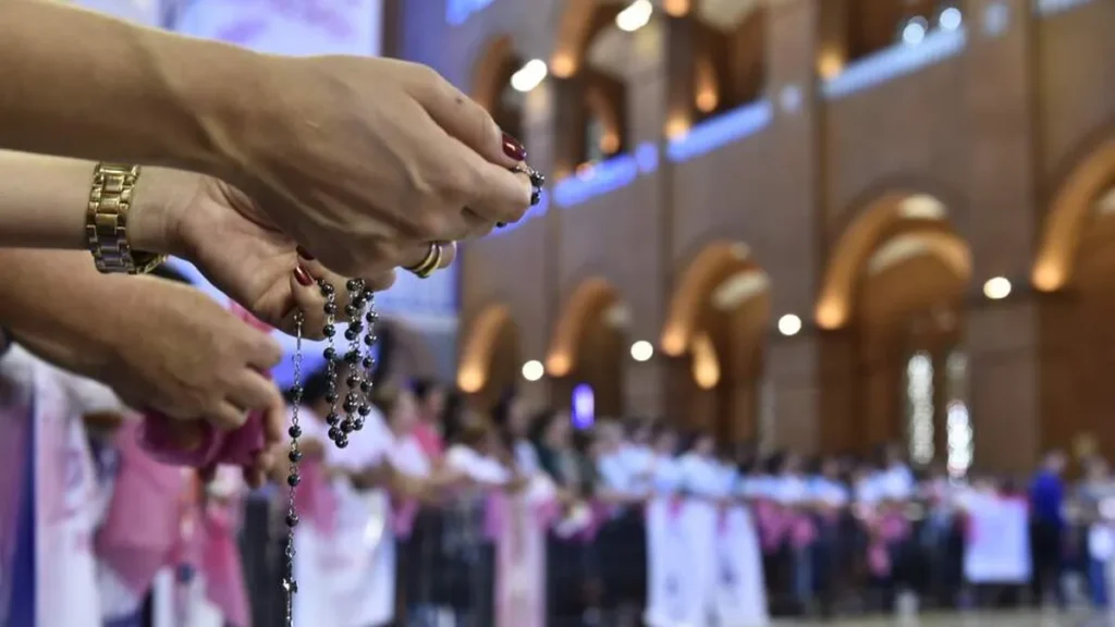 Imagem Terco das Mulheres 8 do artigo Reflexão mês de abril: A Igreja, presença pascal de Cristo no mundo
