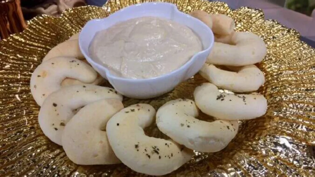 Imagem chipa 2 do artigo Aprenda a preparar chipa e molho de queijos!