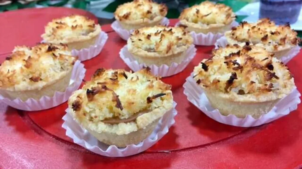 Imagem tortinha de doce de leite com coco do artigo Aprenda a preparar uma tortinha de doce de leite com coco!
