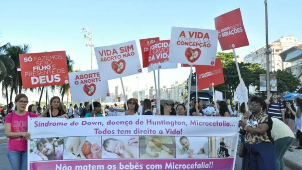 Imagem Marcha pela vida rio do artigo Praia de Copacabana recebe marcha pela vida contra o aborto