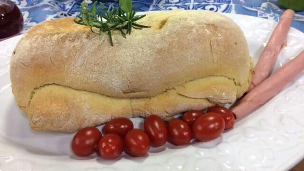 Imagem Pao de fuba recheado com mortadela refogada do artigo Pão de fubá recheado com mortadela refogada