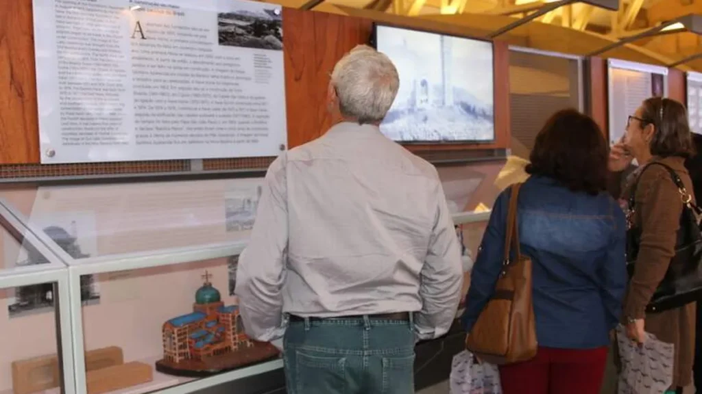 Construção do Santuário é detalhada em exposição na Cúpula.