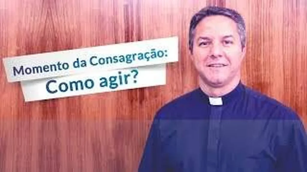 Imagem no momento da consagracao durante a missa o q do artigo Como agir no momento da consagração?