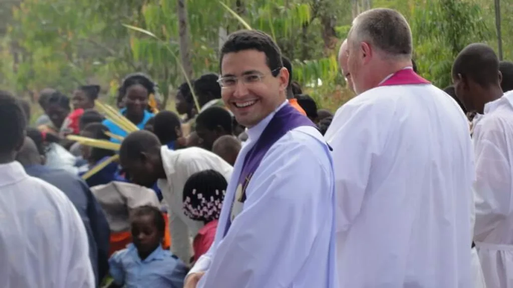 Pe. José Carlos Pontes Jr, Missionário Redentorista, em missão além-fronteiras em Moçambique.