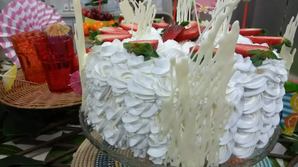 Imagem bolo maracuja e morango do artigo Bolo de maracujá com morango!