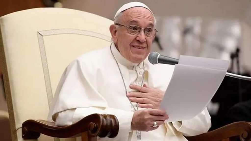 Imagem santo padre 1 do artigo 3 atitudes vocacionais propostas pelo Papa Francisco