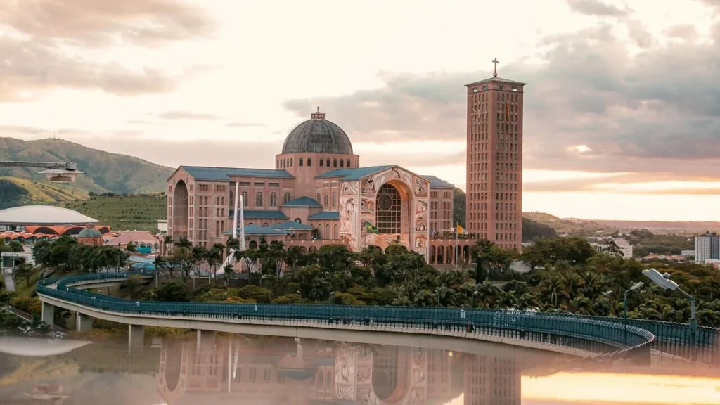 Imagem Santuario Nacional do artigo Descubra o que tem debaixo do Santuário de Aparecida
