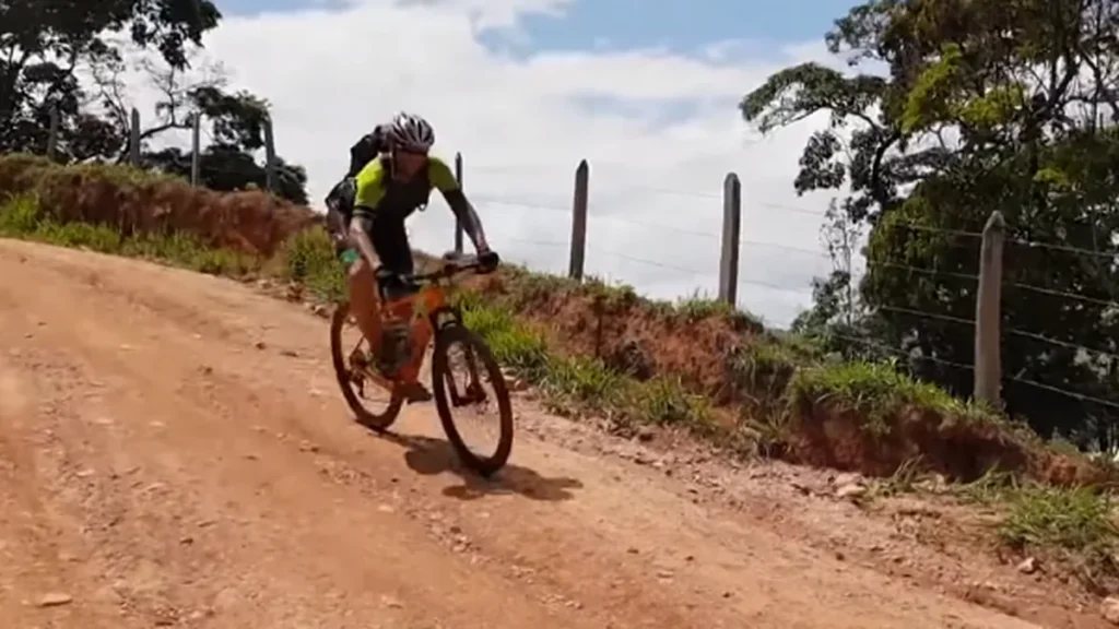 Imagem romaria de bicicleta do artigo A Caminho de Aparecida: romaria de bike pelo Caminho da Fé
