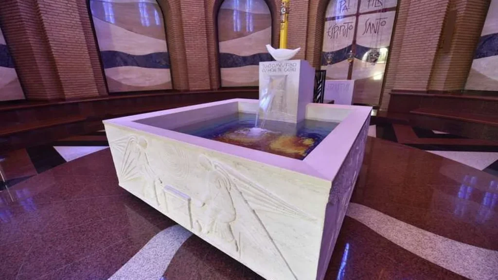Imagem Batismo no Santuario do artigo 2018 tem número recorde de batizados no Santuário