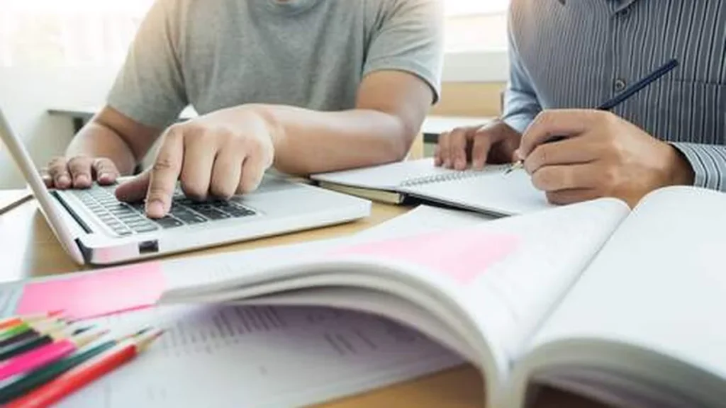 Imagem estudos 1 do artigo Padre Zezinho e a importância de perguntar