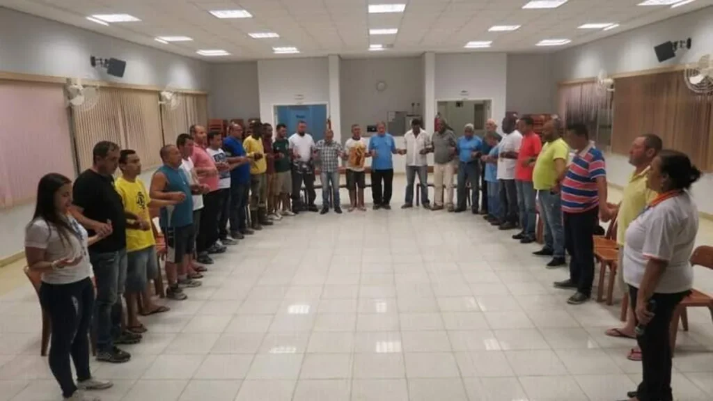 Imagem encontro socioeducativo cassg03 do artigo "Café e Prosa" reúne homens no CAS São Geraldo
