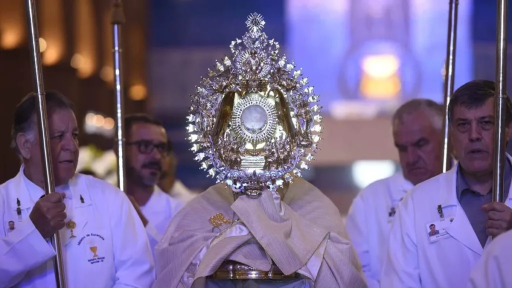 Imagem corpus christi do artigo Devotos celebram Corpus Christi no Santuário de Aparecida