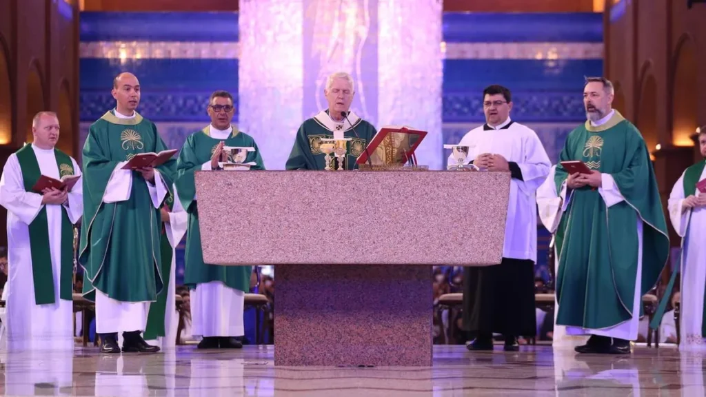 Imagem Missa Envio Familia dos Devotos do artigo Por que a Igreja pede que sigamos a Liturgia?