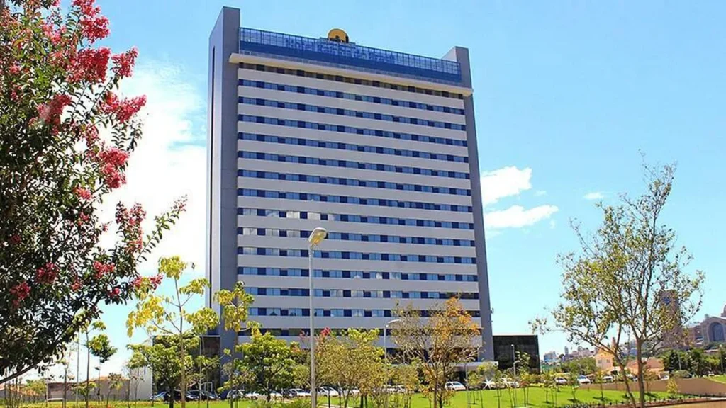 Imagem hotel home mobile2 do artigo Hotel Rainha do Brasil lança novo site