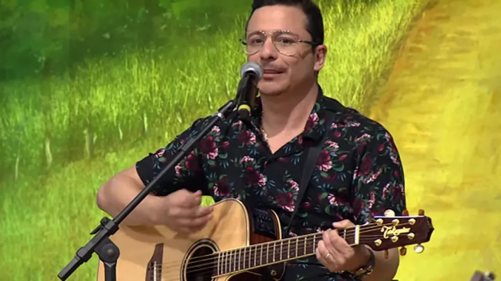 Imagem Dell Cavalini do artigo Dell Cavalini canta no Terra da Padroeira