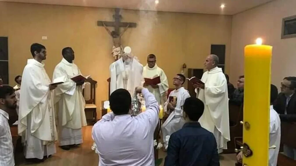 Imagem Celebracao da Pascoa do Senhor Seminario Sao Clemente do artigo Veja como foi a Semana Santa nos seminários redentoristas