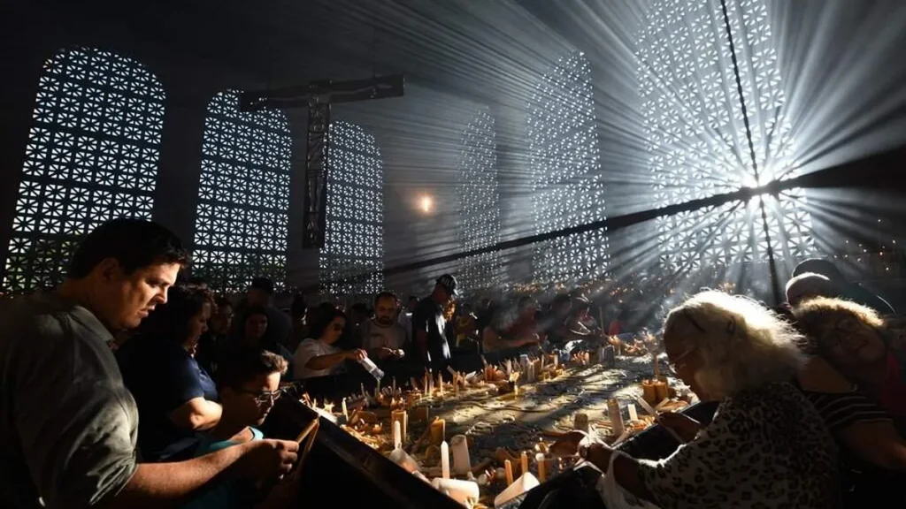 Capela das Velas é um dos locais mais visitados pelos romeiros.