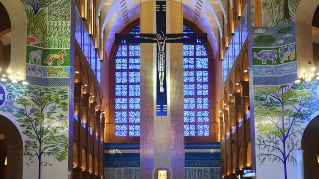 Imagem Cruz do nada santuario do artigo Tríduo de Corpus Christi reflete o milagre da partilha a favor da vida