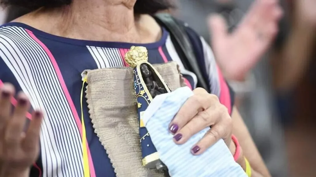 Celebração 'Aparecida pelo Brasil', no dia Oracional Mariano.
