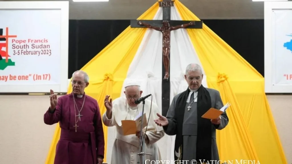 Imagem Papa Francisco Arcebispo Welby e Moderador Greenshields do artigo Papa explica quais as três dimensões do ecumenismo
