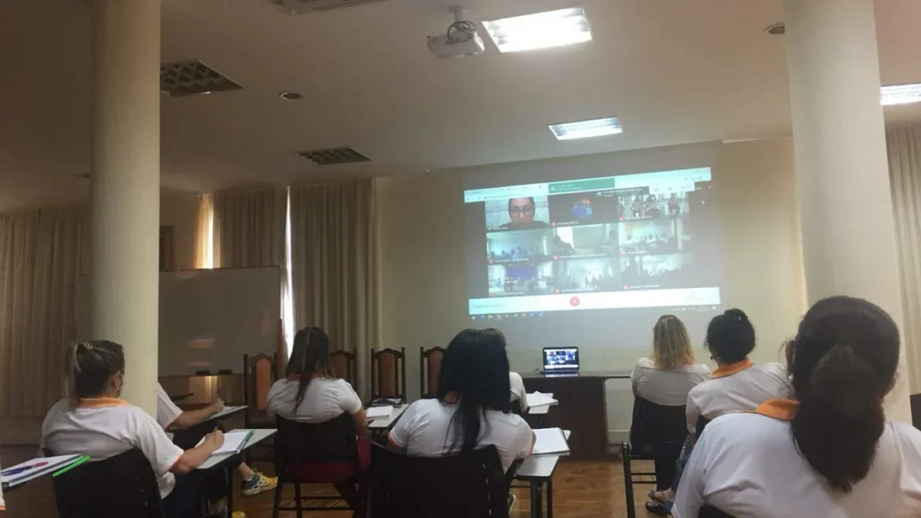 Imagem Formacao de Equipe Online do artigo Colaboradores das obras redentoristas participam de formação on-line