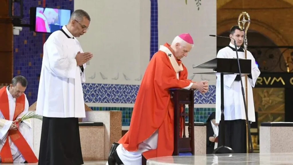 Celebração do Domingo de Ramos na Casa da Mãe Aparecida.