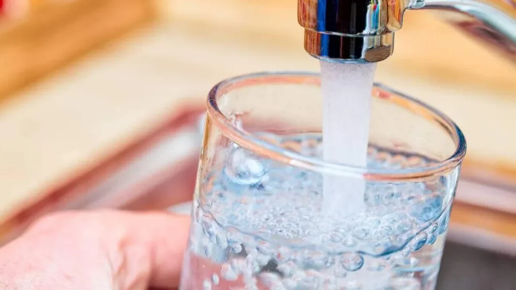 Imagem agua potavel do artigo Podemos beber a água diretamente da torneira?
