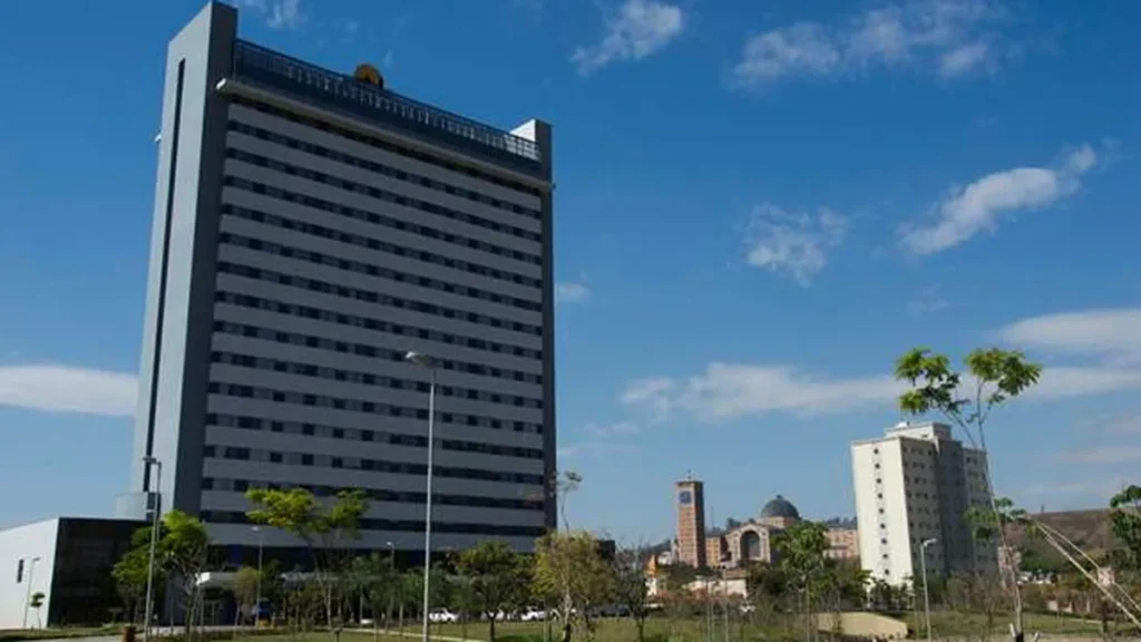Imagem Hotel Rainha do artigo Cidade do Romeiro é opção sustentável e segura