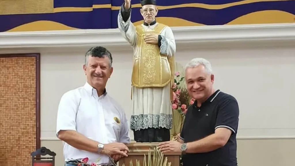 Imagem Pe Inacio e Pe Paulo santuario de Nossa Senhora Aparecida e do Padre. Donizettti 3 do artigo Visitas às rádios parceiras: estreitar os laços em prol da evangelização