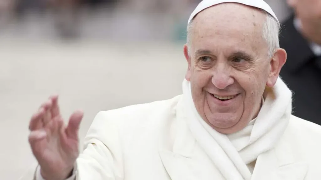 Imagem Papa Francisco do artigo Papa acolhe refugiados e recebe presente em seu aniversário