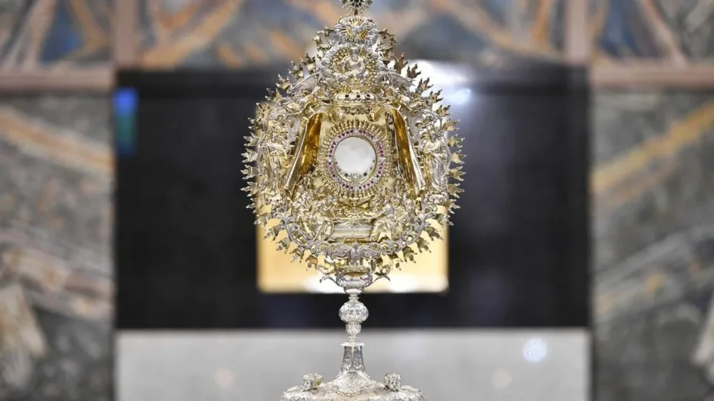 Imagem Adoracao ao Santissimo Corpus Christi no Santuario do artigo Quinta-feira é dia de adoração ao Santíssimo. Saiba o porquê!