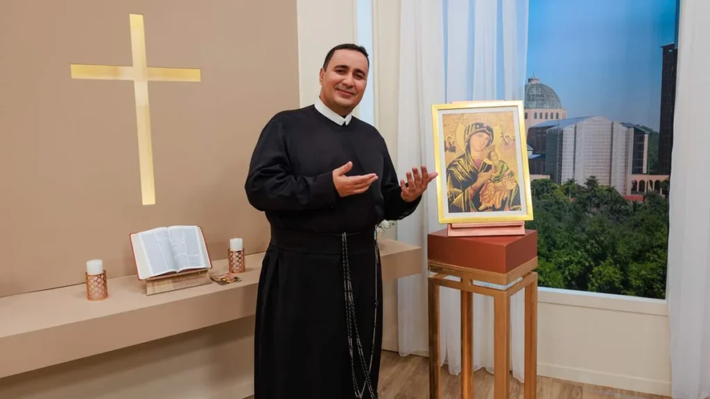 Imagem Padre Queimado do artigo “Intercede por Nós” rezará aos Santos Juninos e à Mãe do Perpétuo Socorro