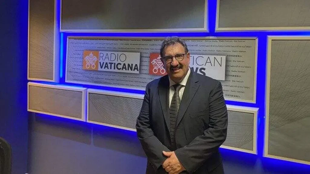 Imagem Ratinho nos estudios da Vatican News do artigo Papa Francisco recebe Ratinho no Vaticano