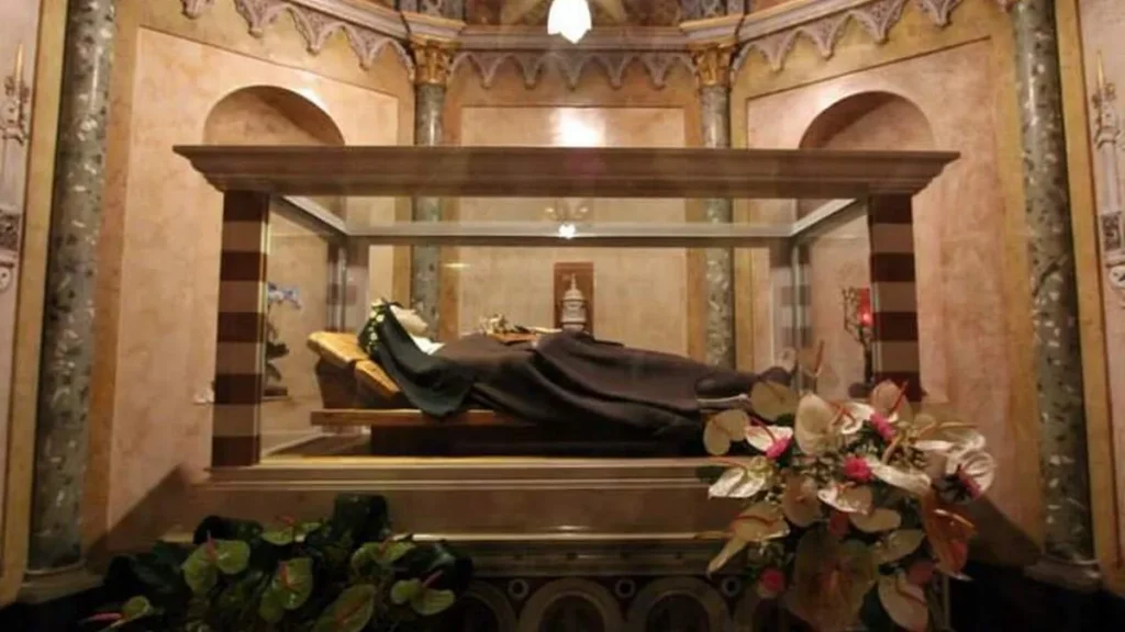 Imagem corpo incorrupto de santa clara de assis do artigo Conheça santas com corpos incorruptos