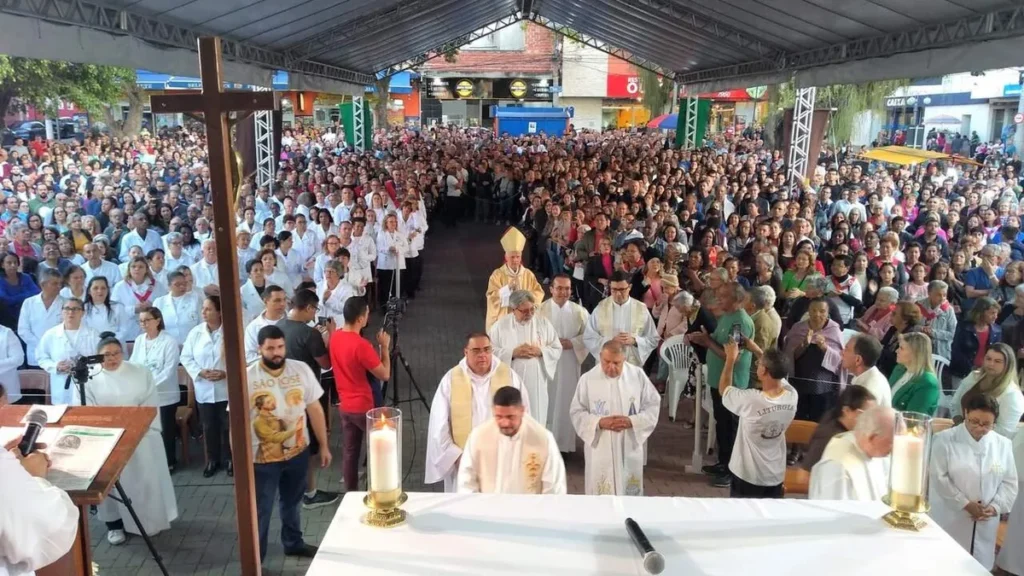 Imagem Missa em Guaratingueta do artigo Para que existem as intenções na Santa Missa?
