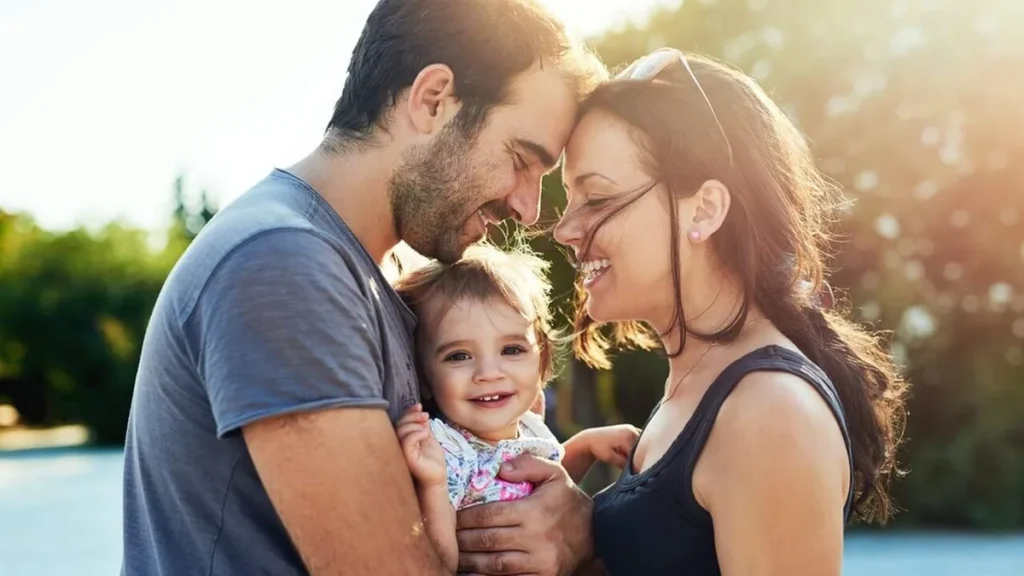 Imagem Familia mae pai e crianca do artigo Qual o valor da família para Deus?