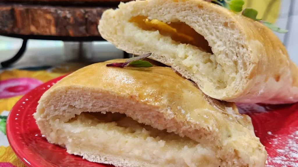 Imagem calzone santareceita 2 do artigo Calzone de 5 Queijos - Santa Receita